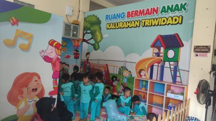 Kunjungan PAUD Harapan Bunda ke Ruang Bermain Anak Kalurahan Triwidadi