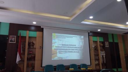 Rapat Dengar Pendapat Bahas Penyusunan Kebijakan Penyelenggaraan Toko Swalayan dan Pusat Perbelanjaa
