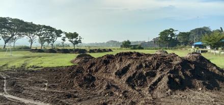 Persiapan Upacara HUT RI ke-81, Lapangan Kalurahan Triwidadi Dilakukan Pengurukan