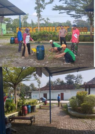 Gotong Royong Pamong dan Dukuh se-Triwidadi di Alun-Alun Triwidadi